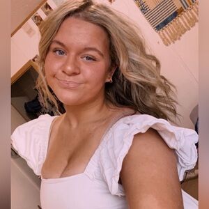Meet your Posher, Chelsey